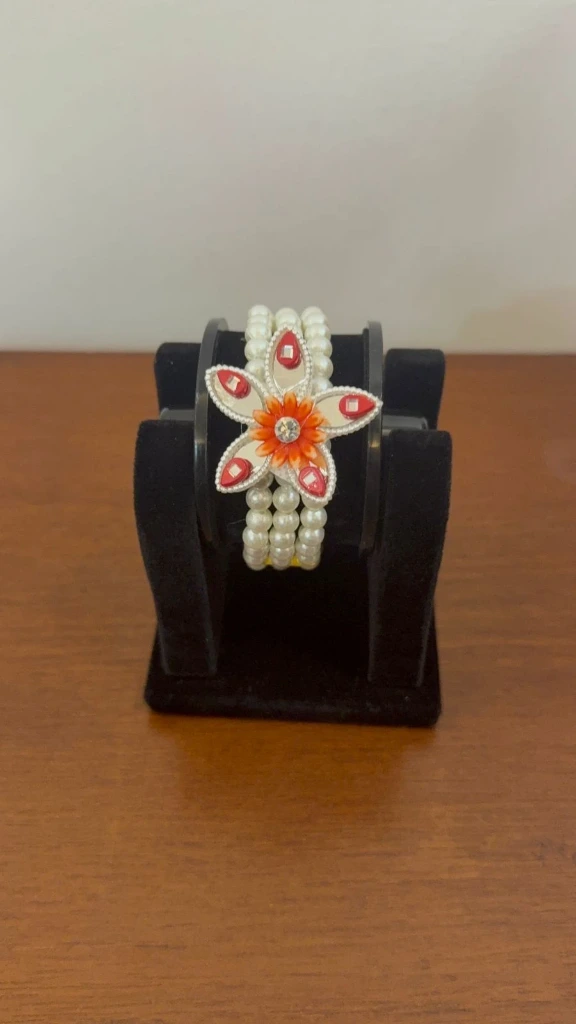 Flower and Moti bracelet