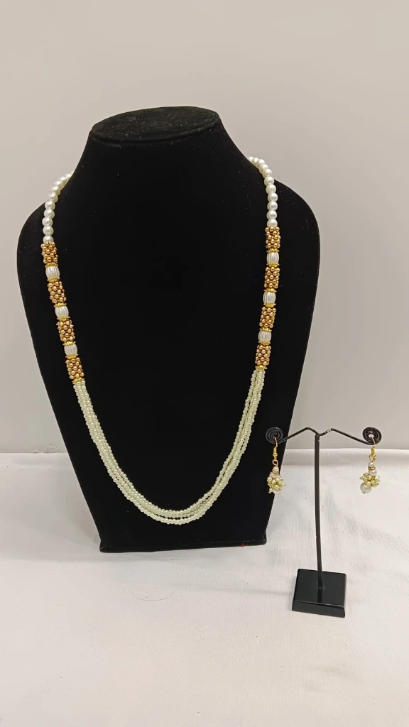 Fancy Heavy necklace with Earrings 4 Strands